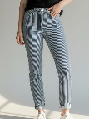 BANANA REPUBLIC-High-Rise Striped Jeans — 👖 Navy and White